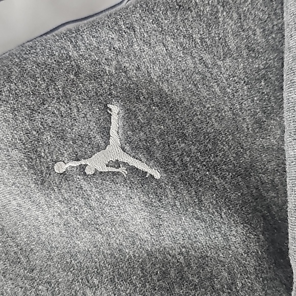 Jordan sweatpants - Picture 2 of 4